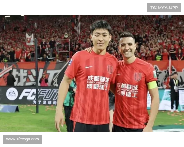 申花中卫杨帅转会加盟成都蓉城